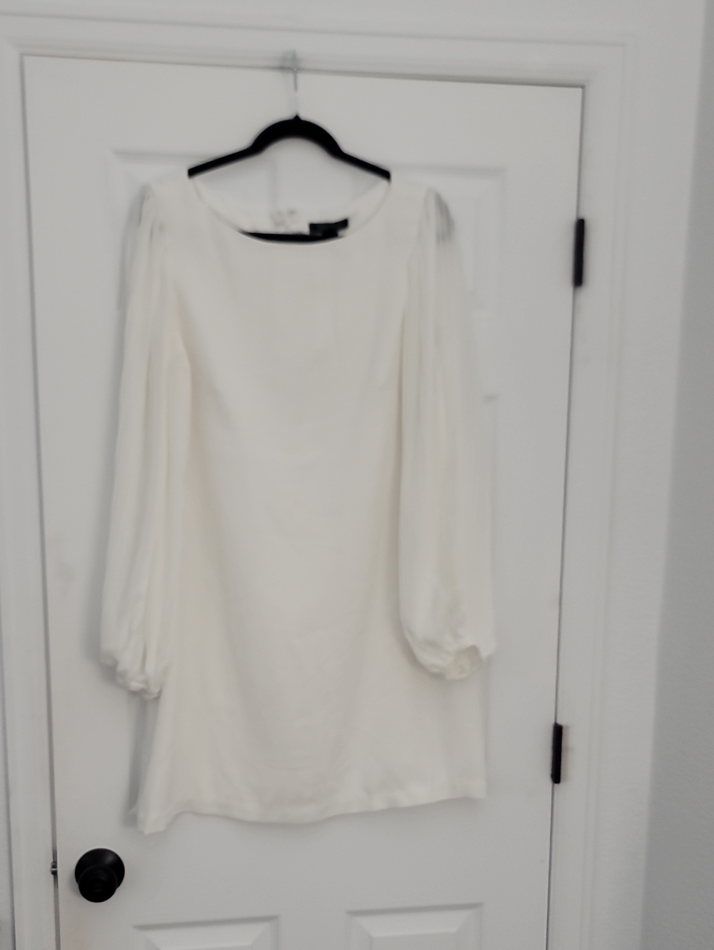 White House Black Market Ivory Long-Sleeve Shift Dress